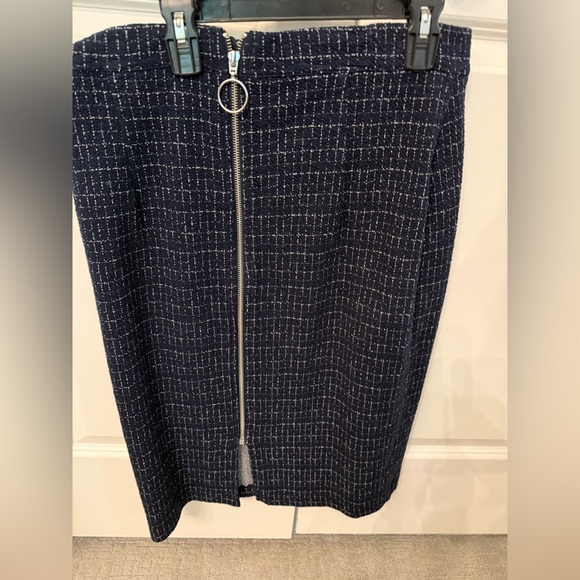 Maeve tweed back zip up Above-knee pencil skirt - Picture 3 of 4